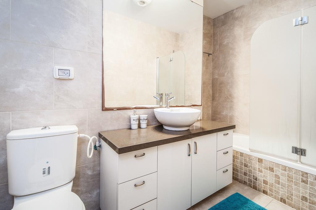 Lovely 1Bd W/ Private Balcony By Sea N' Rent Tel Aviv Exterior foto