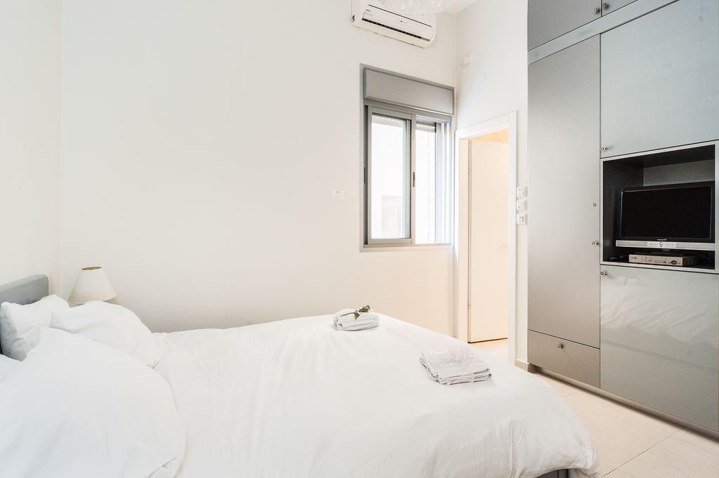 Lovely 1Bd W/ Private Balcony By Sea N' Rent Tel Aviv Exterior foto