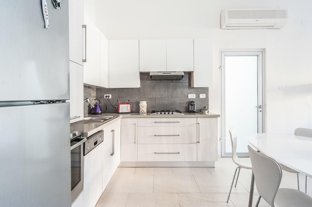 Lovely 1Bd W/ Private Balcony By Sea N' Rent Tel Aviv Exterior foto