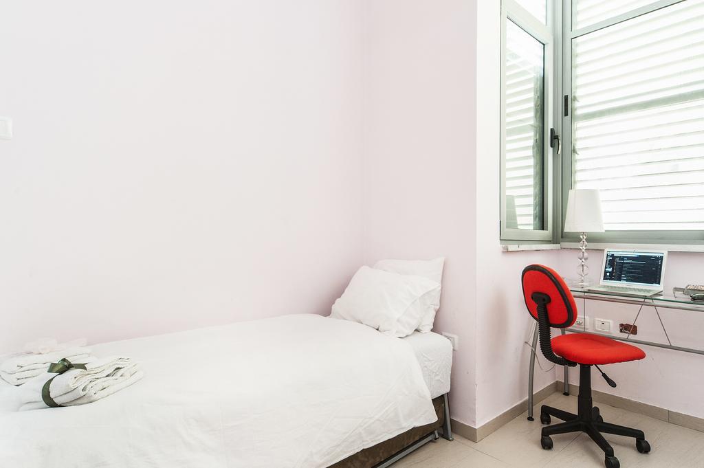 Lovely 1Bd W/ Private Balcony By Sea N' Rent Tel Aviv Exterior foto